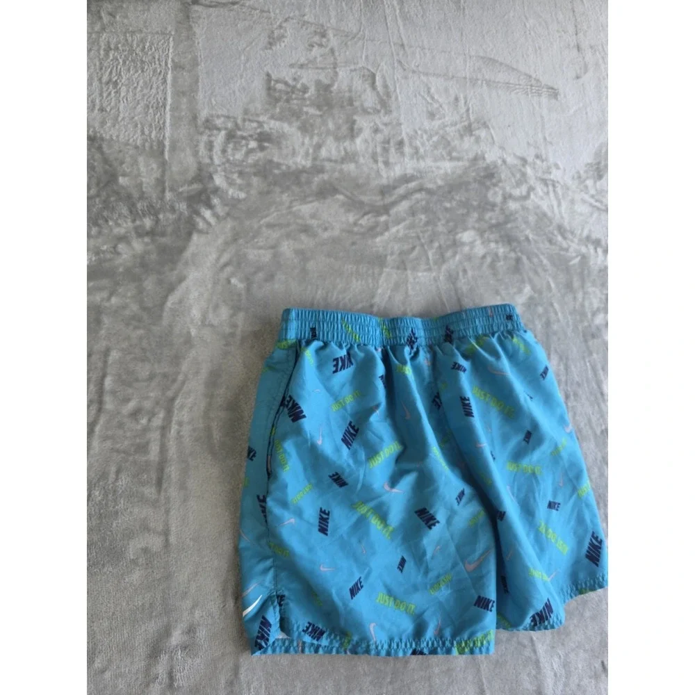 Nike men medium